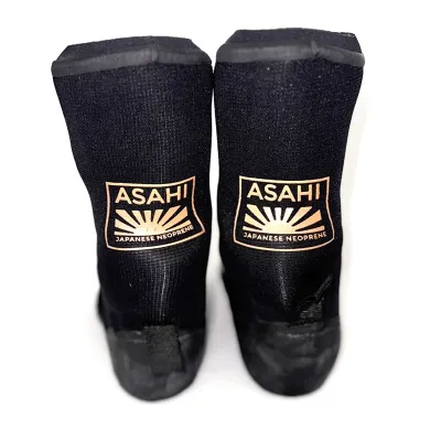 WETTY PRO-SERIE CARBON SURF BOOTIE - Barefoot feeling